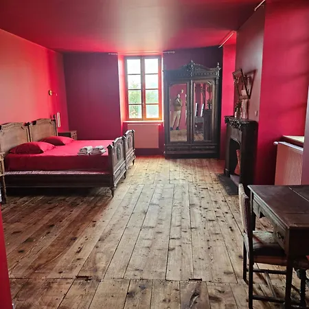 Domaine D'eden - Chateau Les Tourelles * Beaulieu (Haute-Loire)